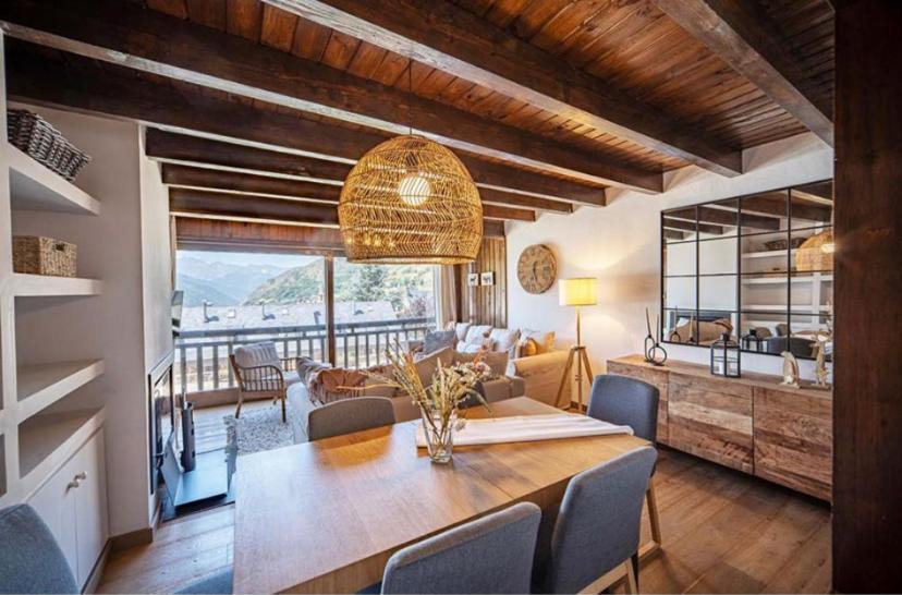 Casa Catania-Acogedora Casa Con Impresionantes Vistas-Fibra Optica Villa Salardú Екстериор снимка