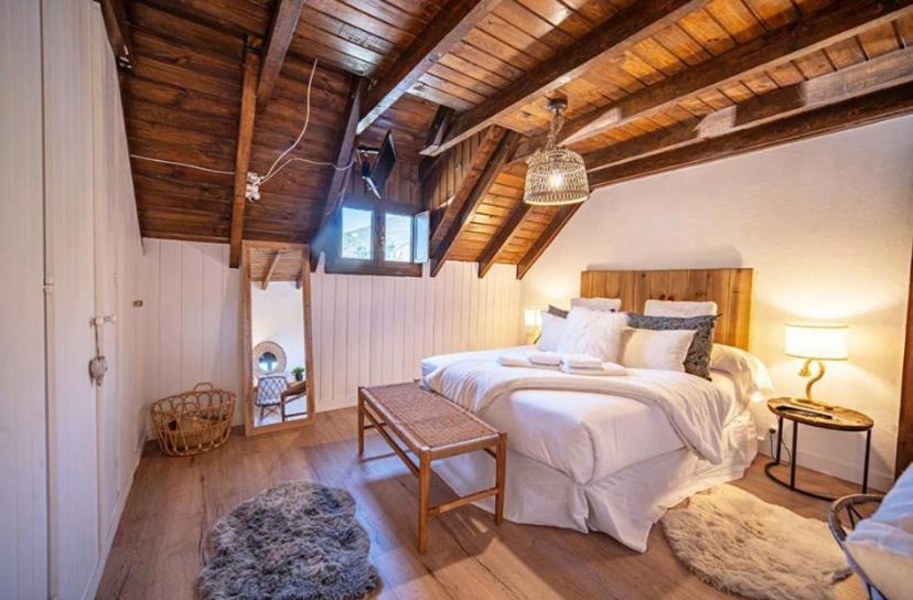 Casa Catania-Acogedora Casa Con Impresionantes Vistas-Fibra Optica Villa Salardú Екстериор снимка