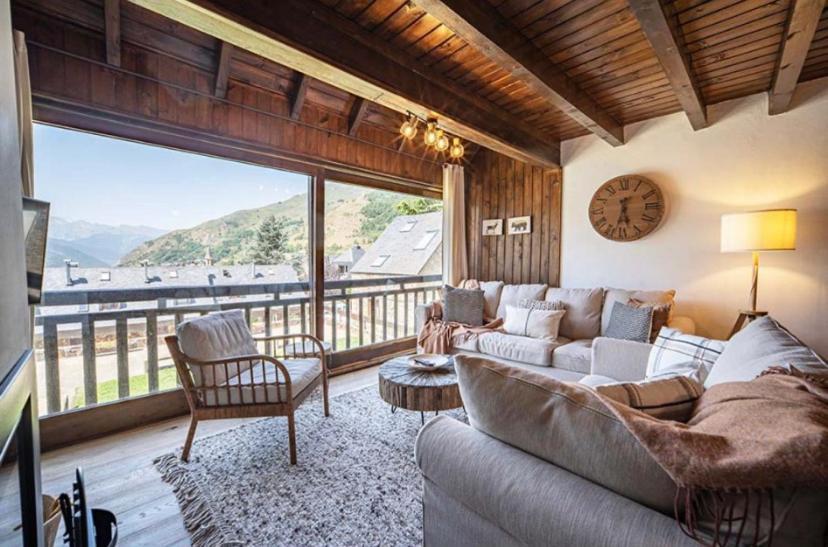 Casa Catania-Acogedora Casa Con Impresionantes Vistas-Fibra Optica Villa Salardú Екстериор снимка
